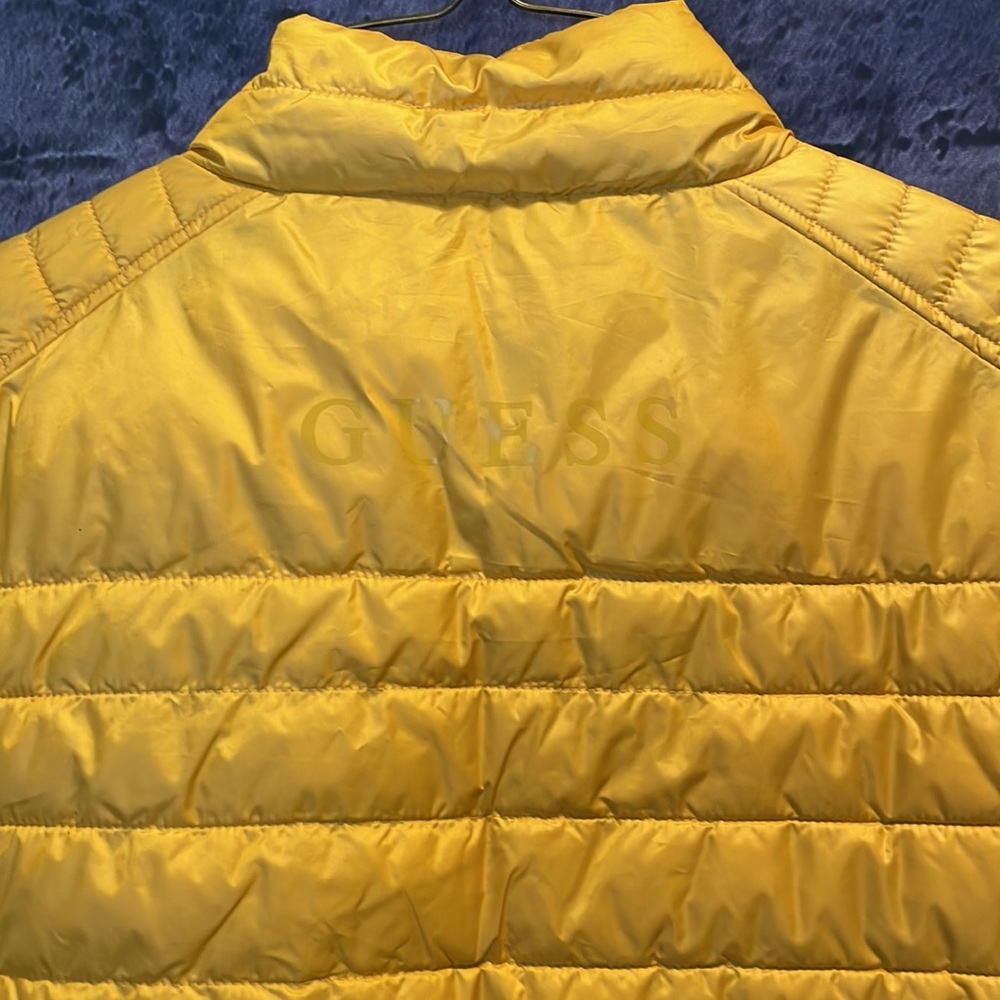 NWT Men’s Guess Puffer Jacket Size S - Picture 3 of 10